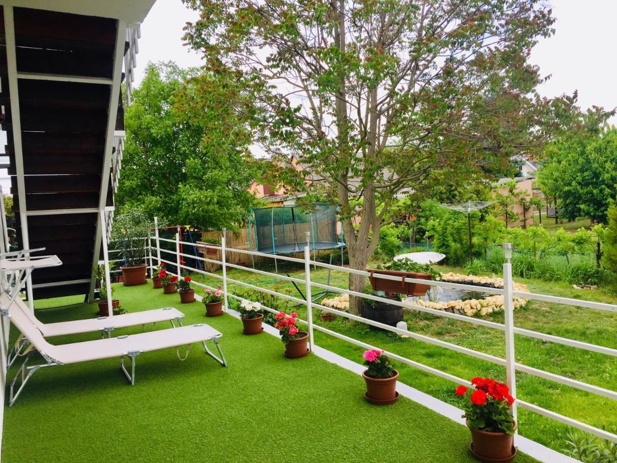 Lelle -Kert Apartman 03 Балатонлелле Екстер'єр фото